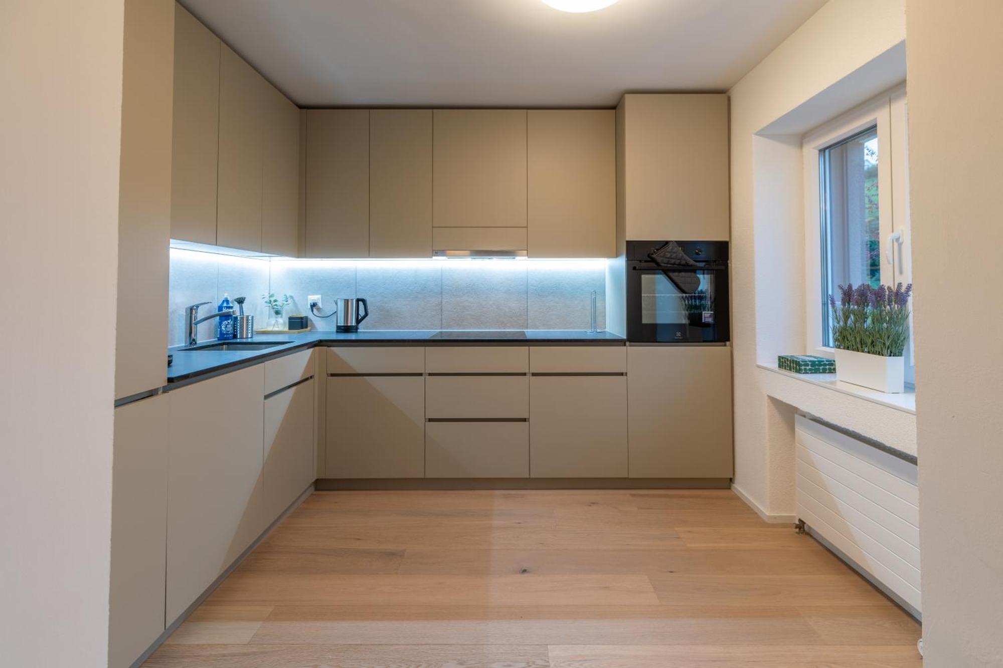 Jasminkas Host 1, Ruhig, Gratis Parkplatz Balkon & Im 1, Stockwerk Apartment