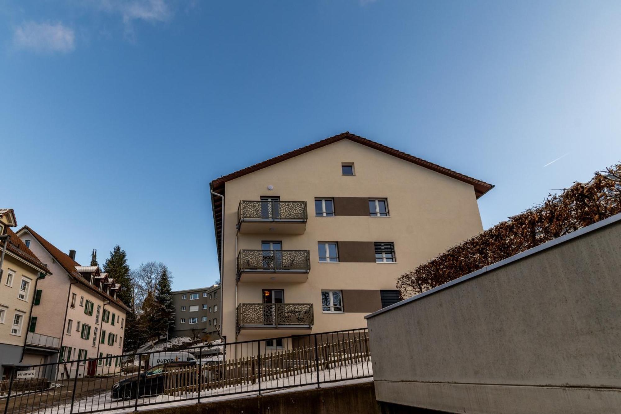 Apartment Jasminkas Host 1, Ruhig, Gratis Parkplatz Balkon & Im 1, Stockwerk St. Gallen